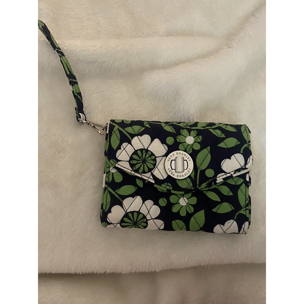 Vera Bradley YOUR TURN Wristlet Smartphone Wallet-LUCKY YOU Green & Blue Paisley